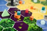 gra-planszowa-lucrum-games-kryptyda-waga-z-opakowaniem-1-45-kg-stan-nowy