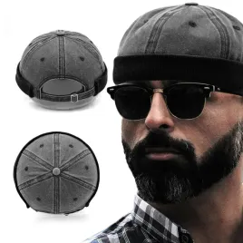 czapka-dokerka-krotka-leonka-bez-daszka-czarna-pako-jeans