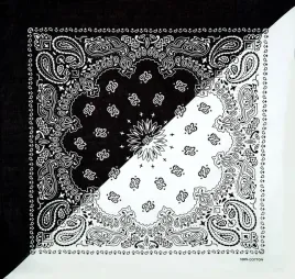 bandana-bandamka-czarno-biala-ze-wzorem-paisley
