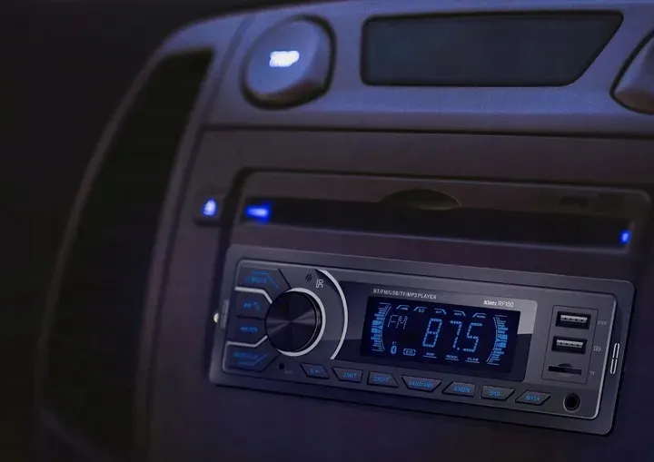 xblitz-rf100-radio-samochodowe-bluetooth-mp3-usb-aux-variocolor-pilot