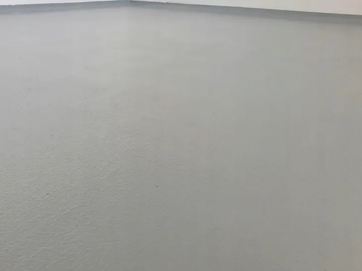 farba-do-metalu-solid-grey-okretowka-sigma-coatings-4l-zastosowanie-do-wnetrz