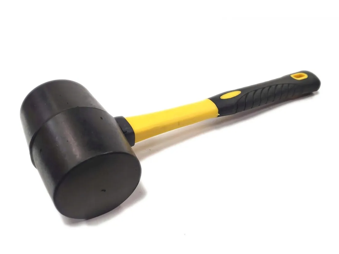 mlotek-gumowy-700gr-fi60-stan-nowy