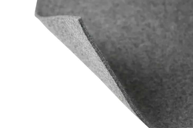 filc-techniczny-4mm-polski-600-g-m2-capucinno-format-w-rulonie