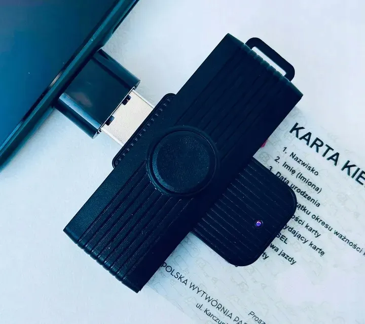 czytnik-kart-kierowcoworusb-a-usb-c-micro-usb