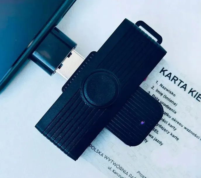 czytnik-kart-kierowcoworusb-a-usb-c-micro-usb-marka-rocketek