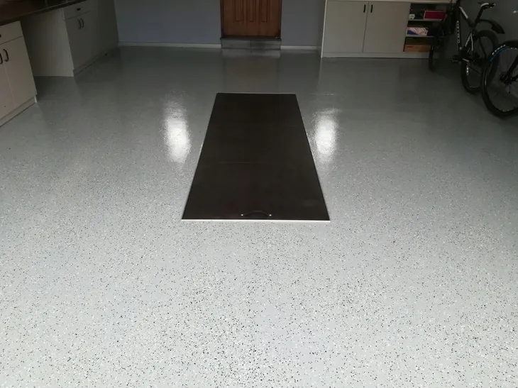 farba-przemyslowa-solid-clearcoat-500-1l-polysk-marka-solid