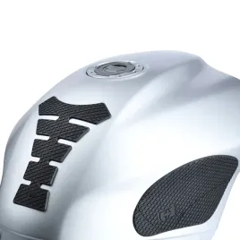 naklejki-grip-pad-na-boki-zbiornnika-motocykla-oxford