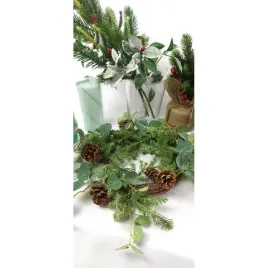 wianek-swiateczny-zielony-z-szyszkami-dekoracja-na-drzwi-stol