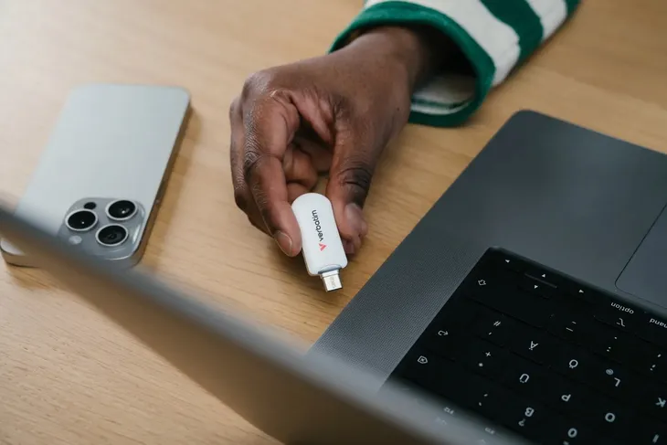 pendrive-verbatim-plectra-512gb-usb-c-3-0-white-maksymalna-predkosc-zapisu-25-mb-s