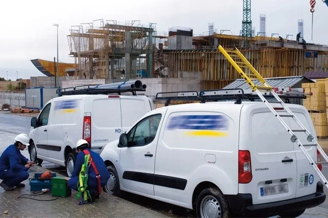 platforma-bagaznik-dachowy-renault-traffic-l2h1-stan-nowy-model-evo-rack