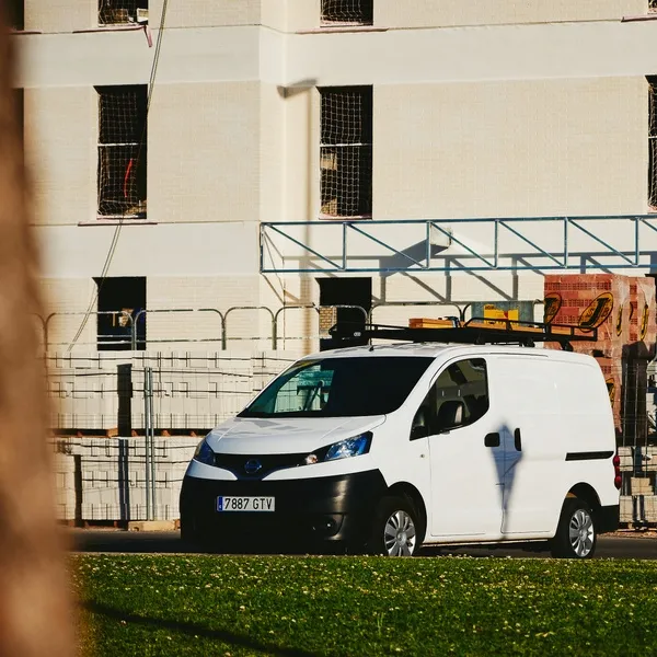 platforma-dachowa-bagazowa-renault-master-l4h2-szerokosc-belki-20-mm
