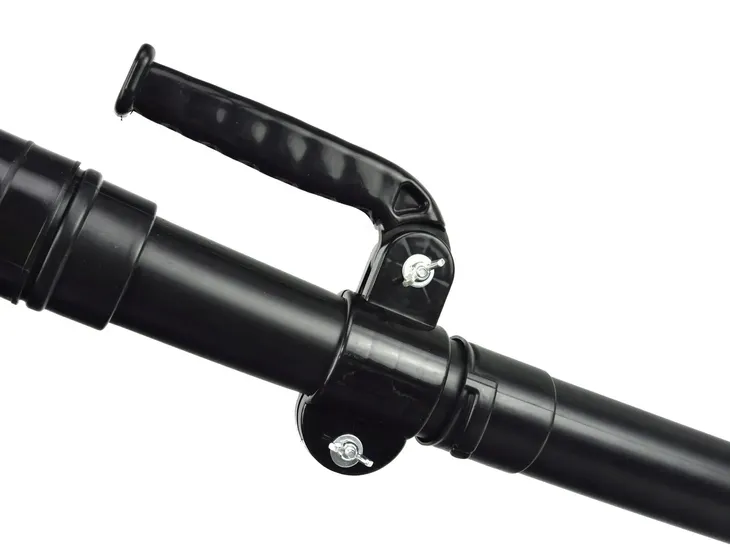 opryskiwacz-spalinowy-26l-1-zasieg-rozpylania-1100-cm