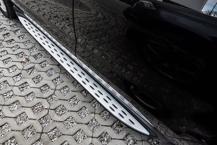 progi-do-mercedes-ml-gle-w166-stan-nowy-producent-st-parts-numer-katalogowy-producenta-76491