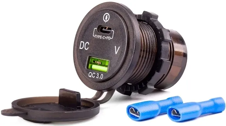 gniazdo-samochodowe-ladowarka-usb-c-usb-woltomierz