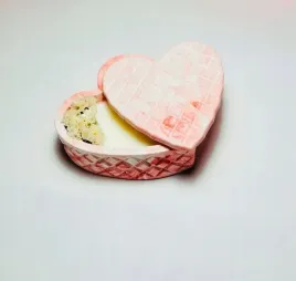 swiece-sojowe-zapachowe-dekorowane-swiecznik-z-gipsu-na-walentynki-dla-niej