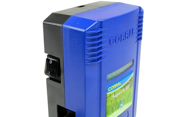 elektryzator-corral-a300-waga-z-opakowaniem-2-kg