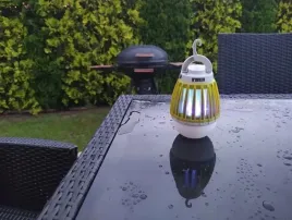 lampa-na-owady-komary-2w1-lampka-akumulator-namiot-turystyczna