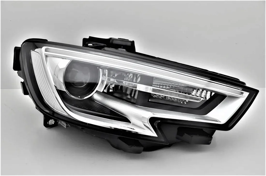 audi-a3-od-16-reflektor-xenon-led-prawy