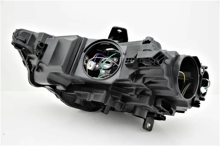 audi-a3-od-16-reflektor-xenon-led-prawy-wersja-europejska