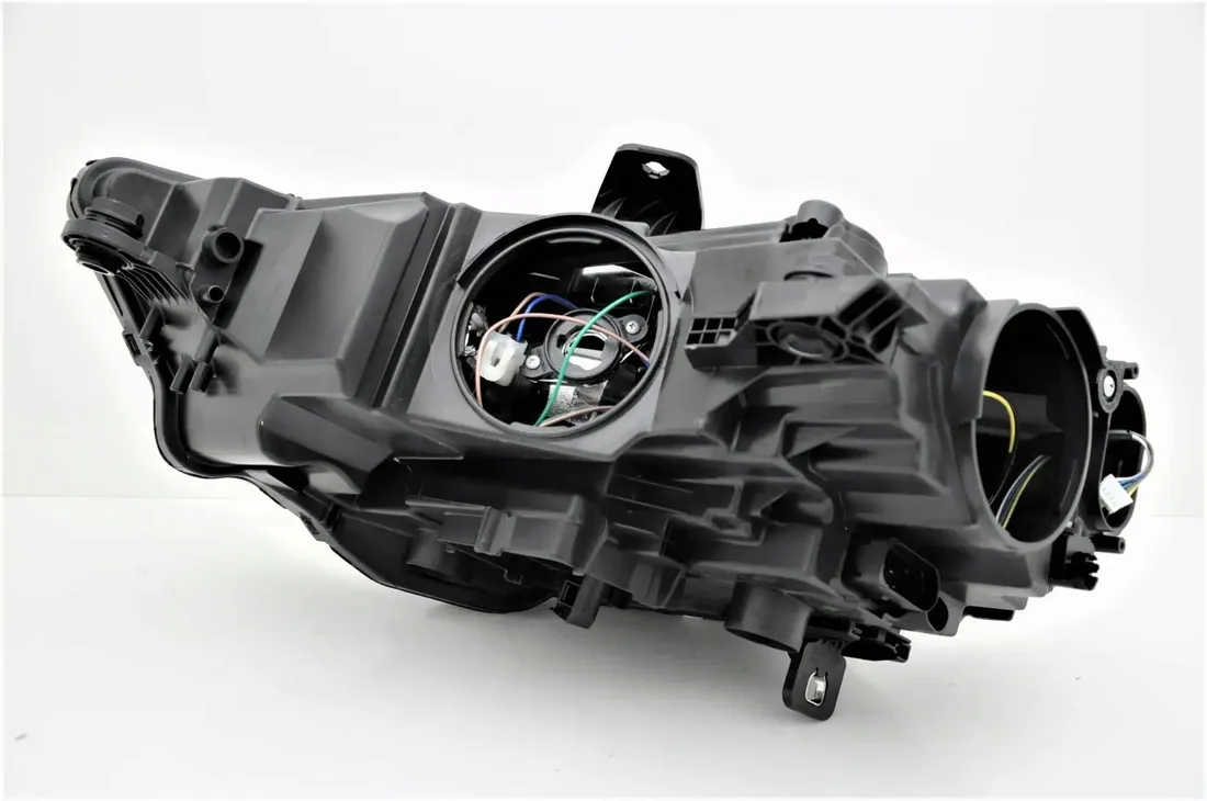 audi-a3-od-16-reflektor-xenon-led-prawy