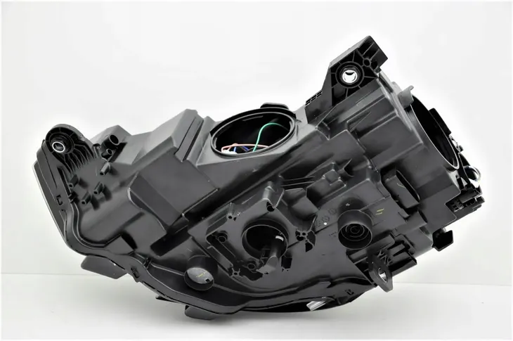 audi-a3-od-16-reflektor-xenon-led-prawy-typ-samochodu-samochody-osobowe