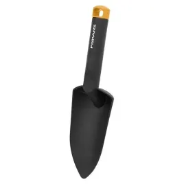 17009137000-lopatka-fiskars-szeroka-137000