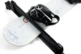bagaznik-na-5-par-nart-4-deski-uchwyt-narciarski-snowboardowy-na-dach-auta