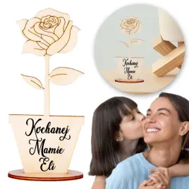 drewniana-roza-dla-mamy-02-imie-14-cm-stojaca-prezent-na-dzien-matki
