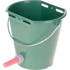 wiadro-do-karmienia-cielat-ze-smoczkiem-504000fa