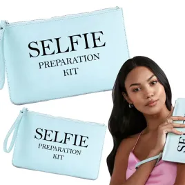 kosmetyczka-damska-selfie-niebieska-na-zamek-soft-blue