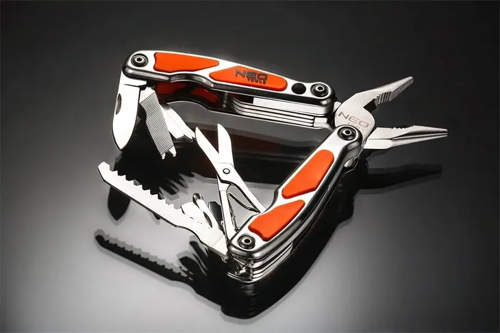 multitool-10w1-neo-z-led-01-027-topex-dlugosc-po-zlozeniu-10-5-cm