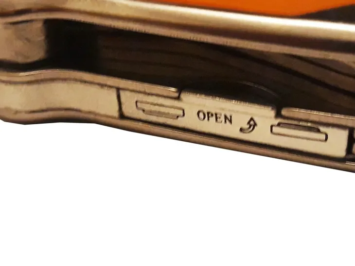 multitool-10w1-neo-z-led-01-027-topex-stan-nowy-material-narzedzi-stal