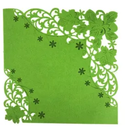 filcowa-serweta-wiosenna-w-kolorze-zielonym-28x28-cm-z-motywem-kwiatowym