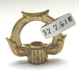 wieszak-ozdobny-mosiezny-element-mosiezny-do-lamp