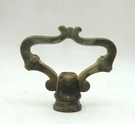 wieszak-ozdobny-mosiezny-element-mosiezny-do-lamp