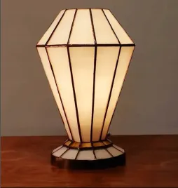 lampka-witrazowa-lampa-nocna-artdec-h-26cm