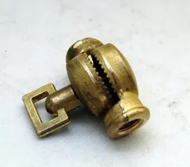 przegub-mosiezny-do-lamp-przegub-do-kinkietu