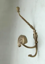 wieszak-na-ubrania-mosiezny-wieszak-na-ubrania