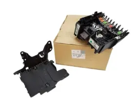 oryginal-skrzynka-bezpiecznikow-modul-citroen-c4-picasso-9675350280