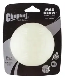bardzo-duza-pilka-swiecaca-w-ciemnosci-chuckit-max-glow