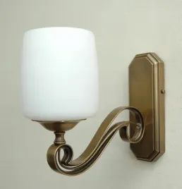 kinkiet-mosieznylampa-scienna-z-mosiadzu