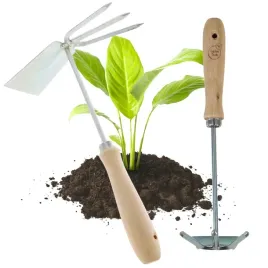 haczka-trojzebna-pazurki-z-drewniana-raczka-2w1-motyka-garden-touch-30cm