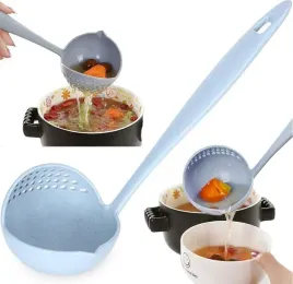 chochla-do-zupy-chochelka-z-cedzakiem-nabierka-wazowka-lyzka-2w1