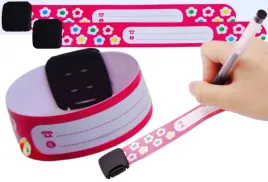 wodoodporna-opaska-identyfikacyjna-dla-dziecka-na-reke-numer-telefonu-basen