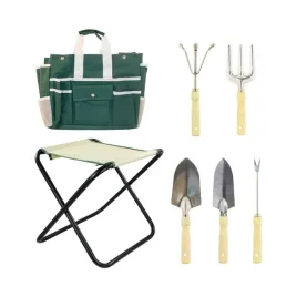stolek-ogrodowy-krzeslo-grabki-lopatka-sekator