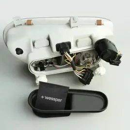 pochlaniacz-wilgoci-do-auta-na-zaparowane-lampy-reflektory-samochodowe-4x