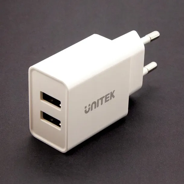 unitek-biala-ladowarka-2x-usb-a-12w-5v-2-4a-kolor-bialy