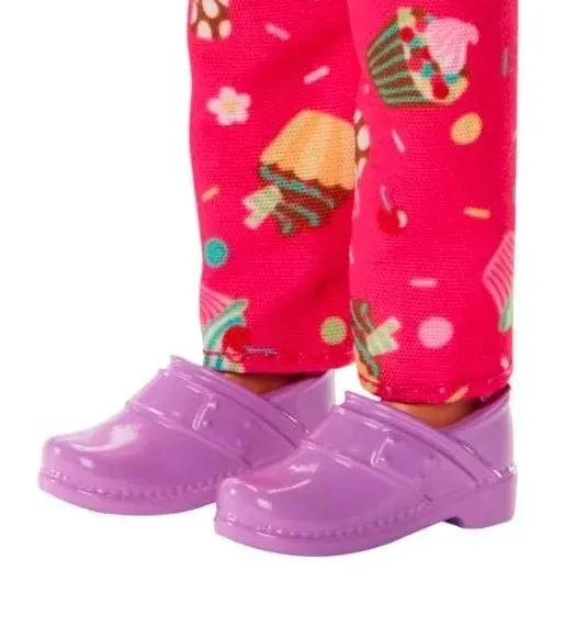 lalka-barbie-cukierniczka-material-plastik