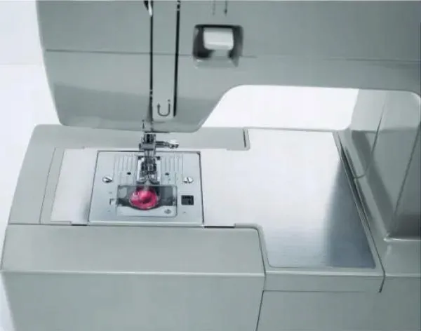 maszyna-do-szycia-singer-4423-glebokosc-produktu-17-cm