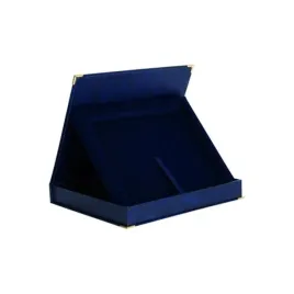 etui-z-tworzywa-sztucznego-poziome-w-kolorze-niebieskim-na-deske-230x180